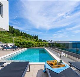 5 bedroom beachfront villa with heated pool near Omis, sleeps 9